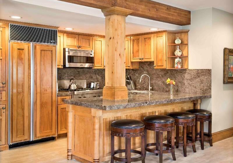 3 Bedroom Suite, The Chateaux Deer Valley