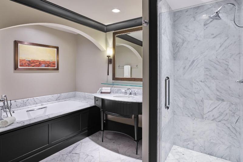 اتاق کلاب, The Ritzcarlton, Bachelor Gulch