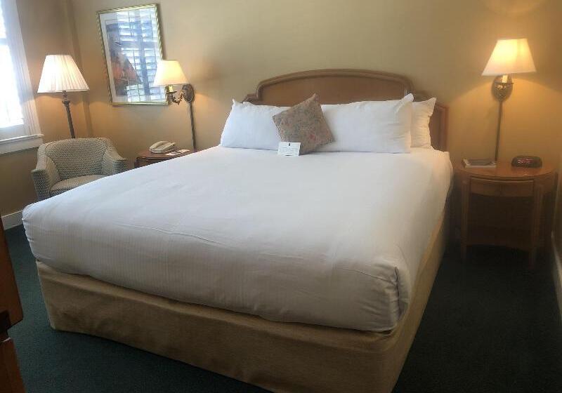 اتاق لوکس با تخت بزرگ, The Terrace Hotel Lakeland, Tapestry Collection By Hilton