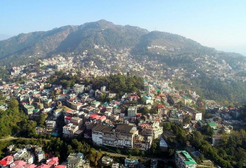 سوییت خانوادگی, Solan Retreat