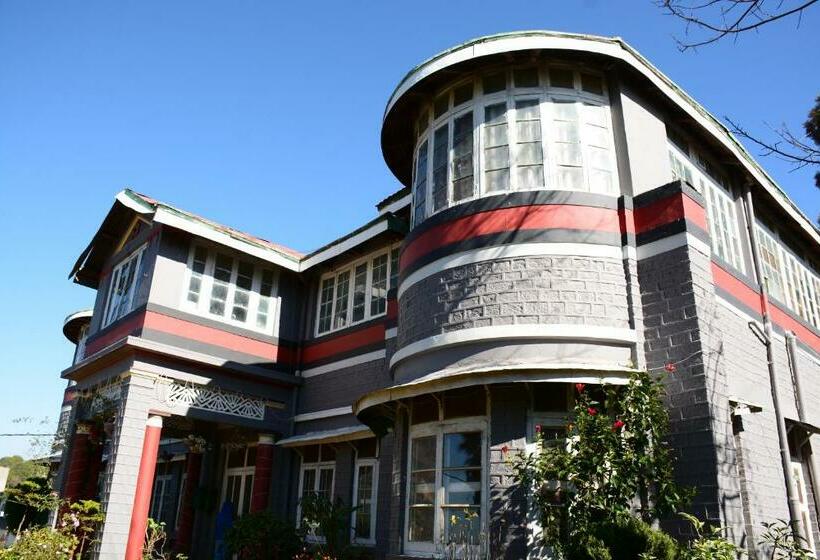سوییت خانوادگی, Solan Retreat