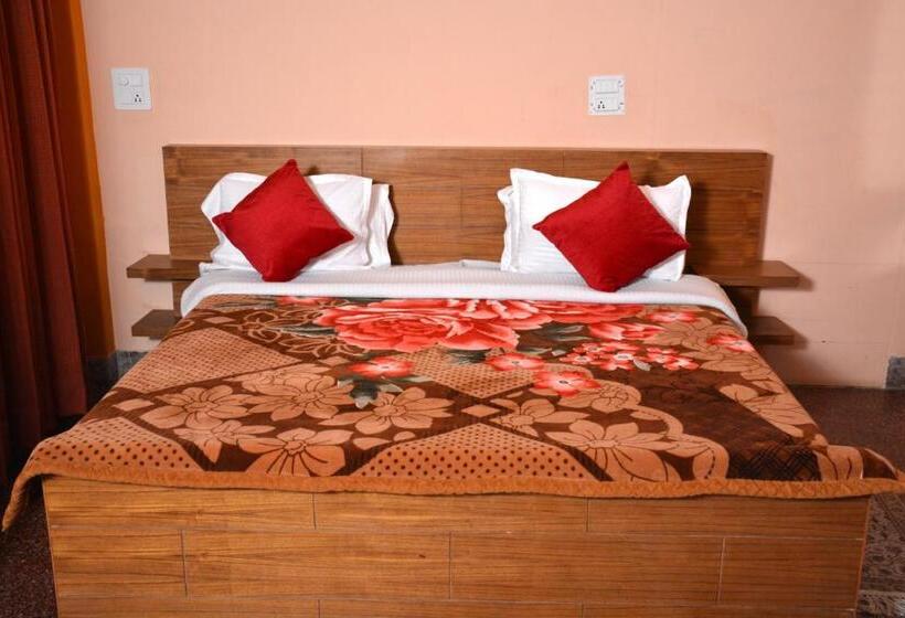اتاق سوپریور با تخت بزرگ, Solan Retreat