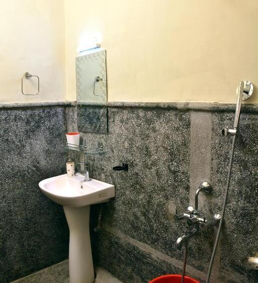 اتاق سوپریور با تخت بزرگ, Solan Retreat