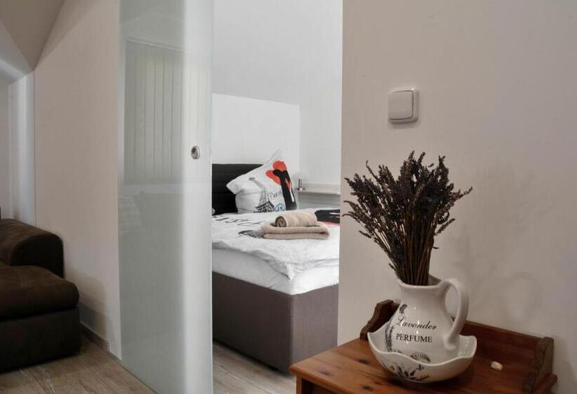 آپارتمان 1 خوابه, Apartments Gerda
