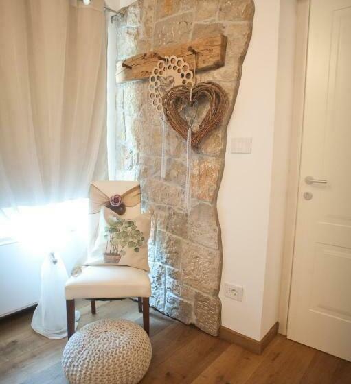 اتاق لوکس, Agriturismo Ostrouska