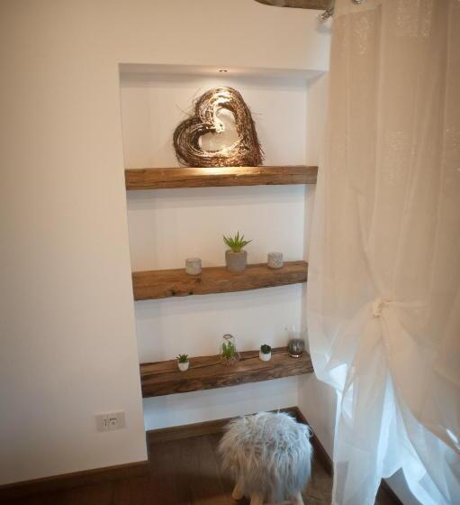 اتاق لوکس, Agriturismo Ostrouska