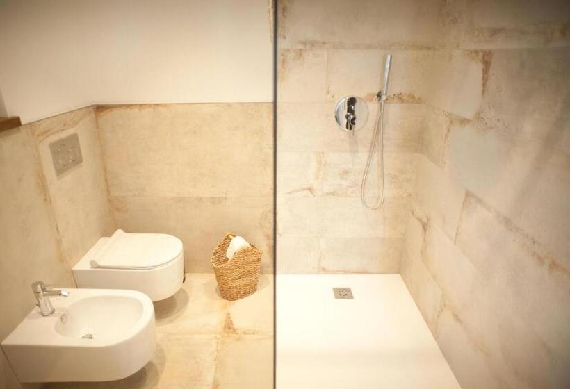 اتاق لوکس, Agriturismo Ostrouska
