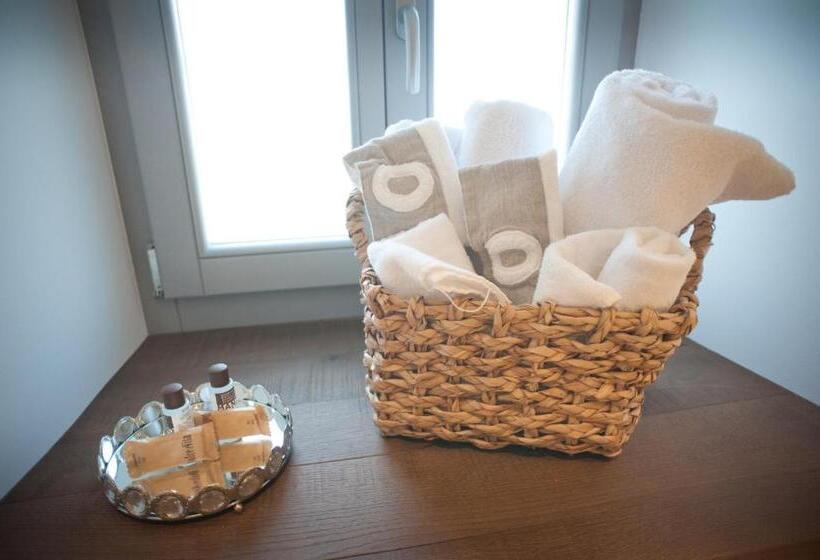 اتاق لوکس, Agriturismo Ostrouska