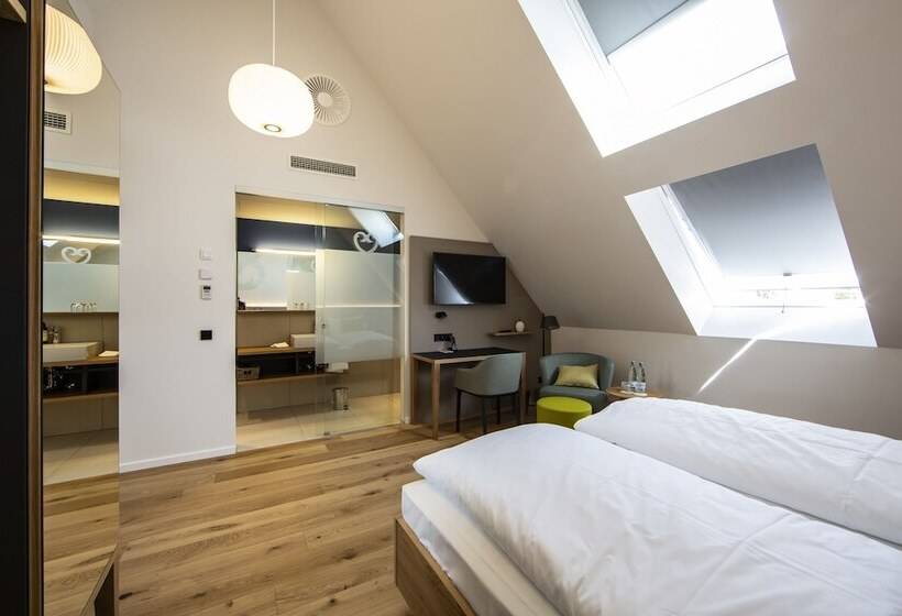 اتاق راحتی, Gasthaus Und  Zum Lowen