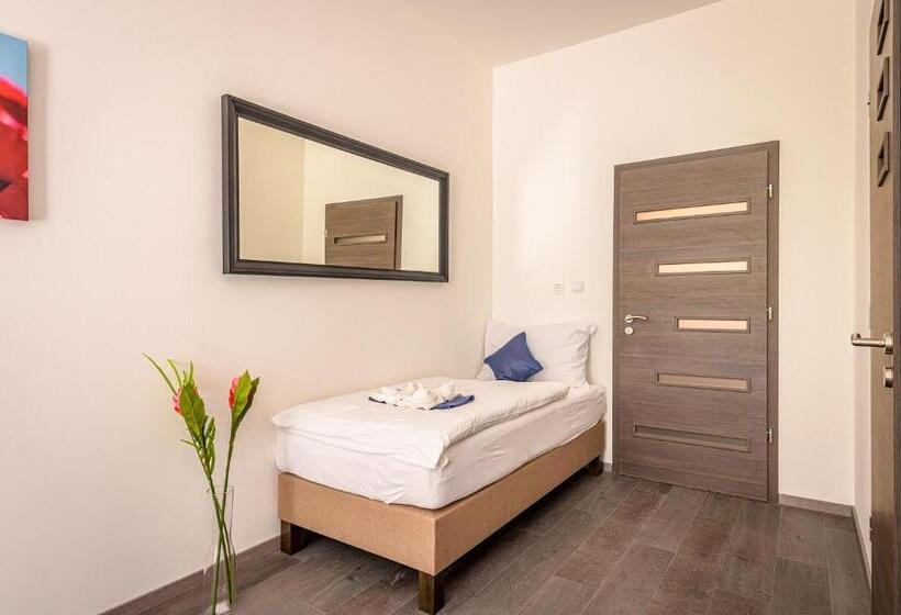 Standard Triple Room with Terrace, Herczeg Udvarház Poroszló
