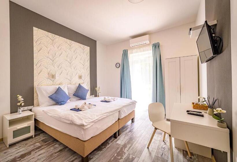Standard Triple Room with Terrace, Herczeg Udvarház Poroszló