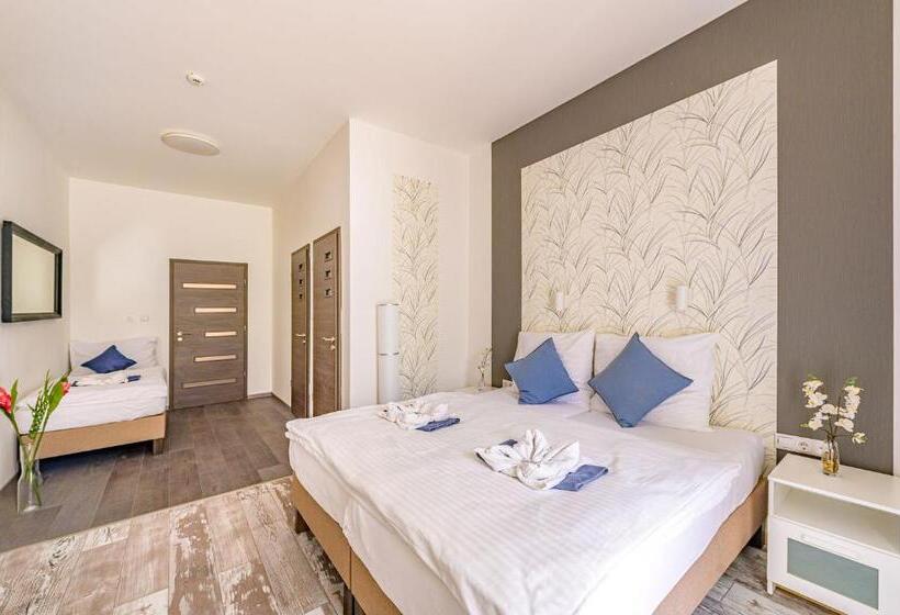 Standard Triple Room with Terrace, Herczeg Udvarház Poroszló