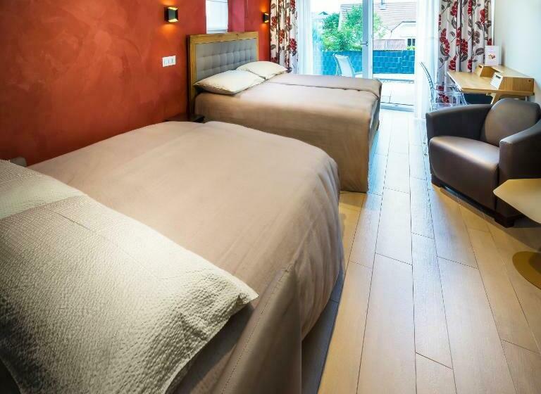 اتاق استاندارد با بالکن, Le Manoir Vionnaz