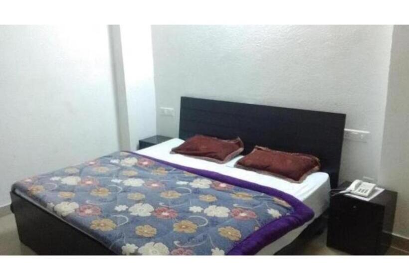 اتاق لوکس با تخت بزرگ, Residential Stay In The City