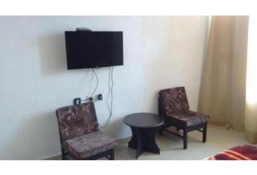 اتاق لوکس با تخت بزرگ, Residential Stay In The City