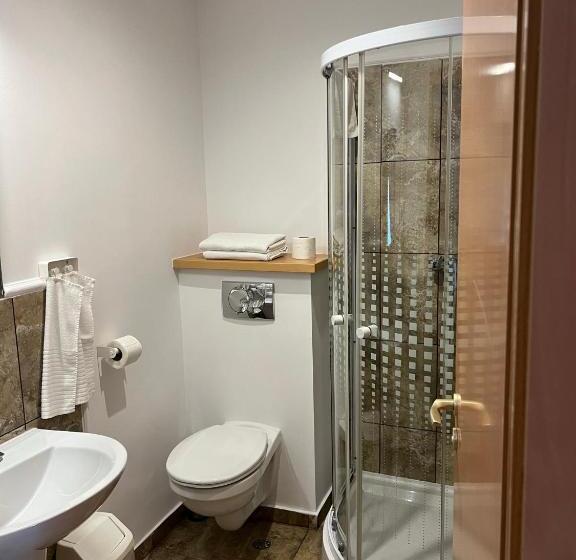 اتاق استاندارد با بالکن, Artmotel & Bistro