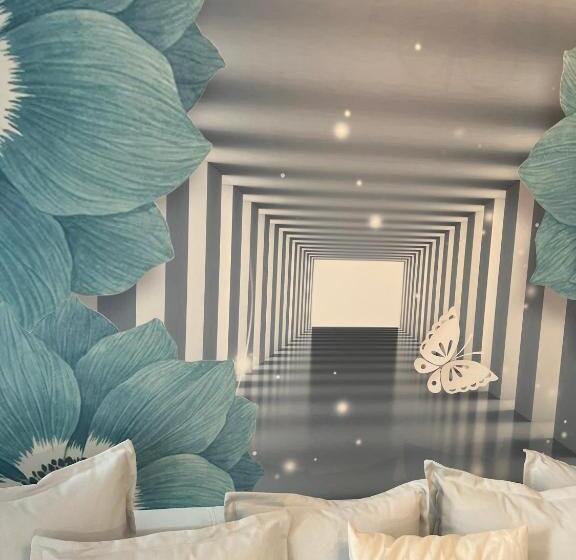 سوئیت با بالکن, Artmotel & Bistro