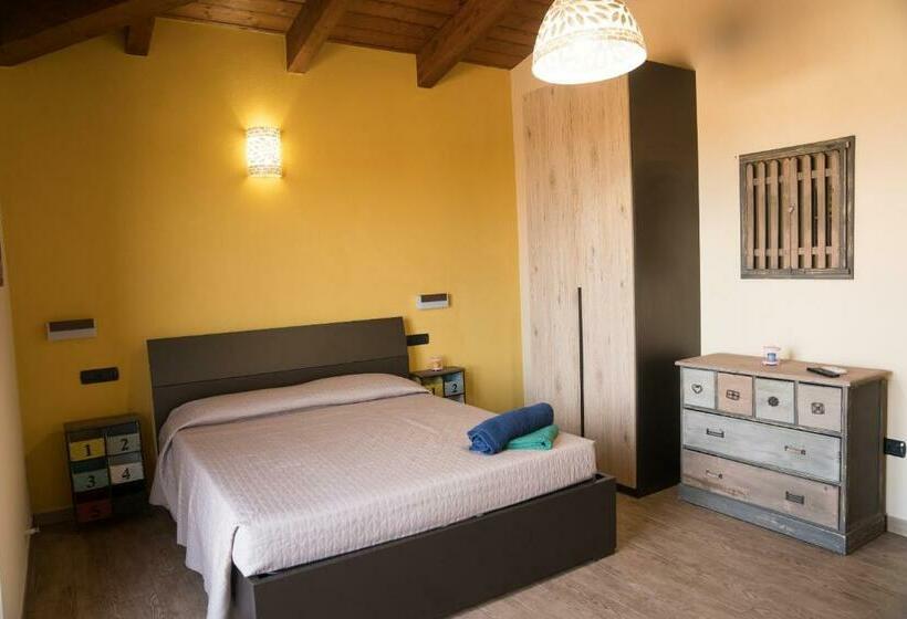 اتاق استاندارد سه نفره, Room & Breakfast Le Magie