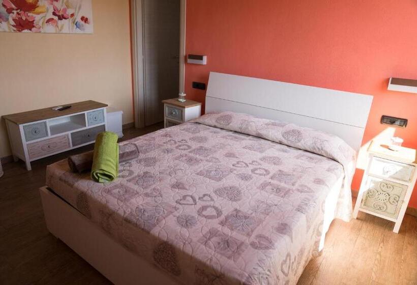 اتاق استاندارد سه نفره, Room & Breakfast Le Magie