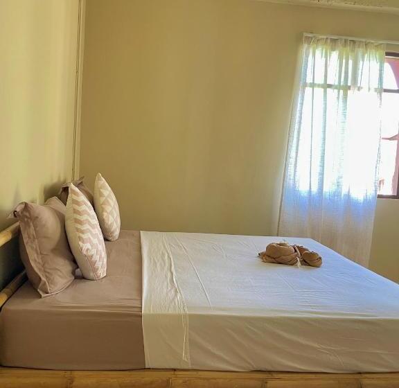 اتاق استاندارد با سرویس بهداشتی مشترک, Mythai Guesthouse