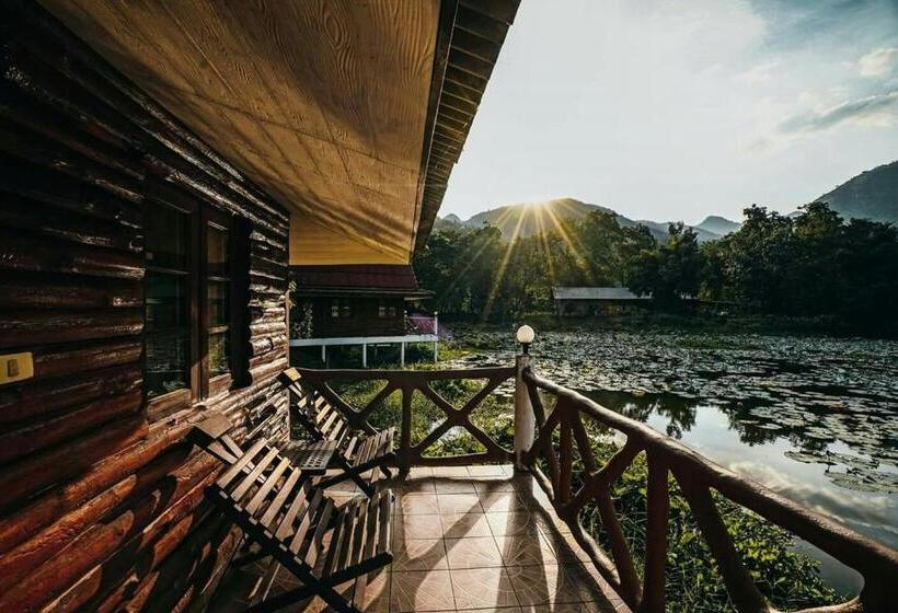 اتاق استاندارد با چشم‌انداز دریاچه, River Kwai Park & Resort