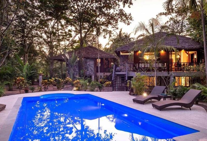 ویلای 3 خوابه با استخر, Koh Jum Beach Villas