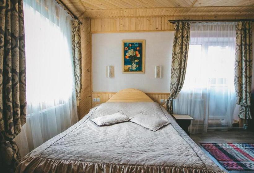 اتاق استاندارد چهار تخته, Skarbivka