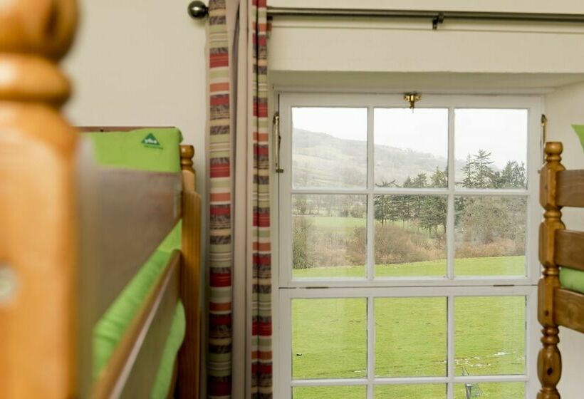 Bed in Shared Room with Shared Bathroom, Yha Brecon Beacons Danywenallt