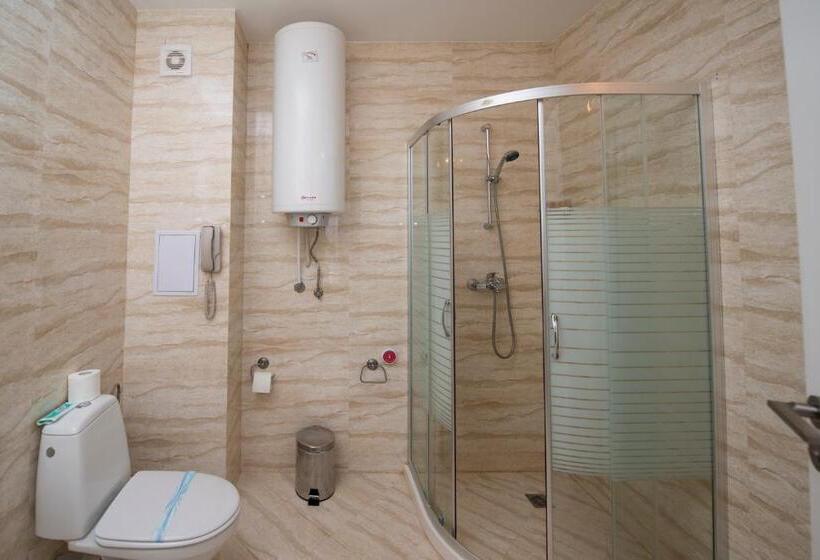 استودیوی استاندارد, Arapya Sun Resort