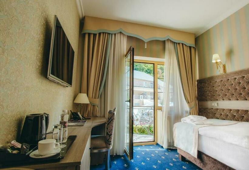 اتاق استاندارد یک نفره, Resort&spa Kamelot