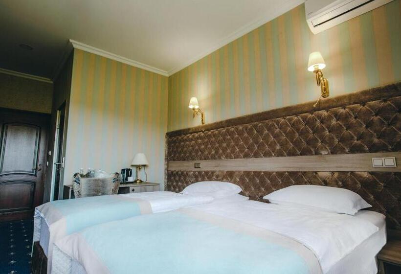 اتاق استاندارد با بالکن, Resort&spa Kamelot