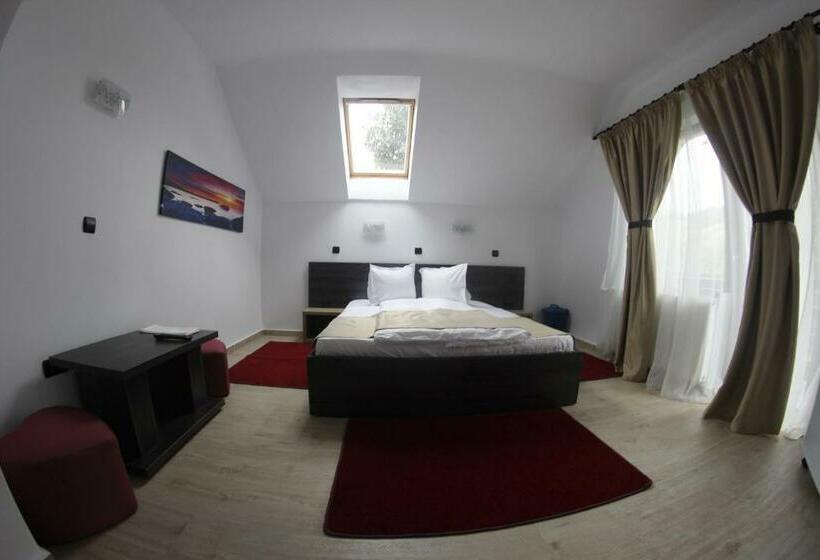 اتاق استاندارد با بالکن, Casa Laur Cu Plajă Privată