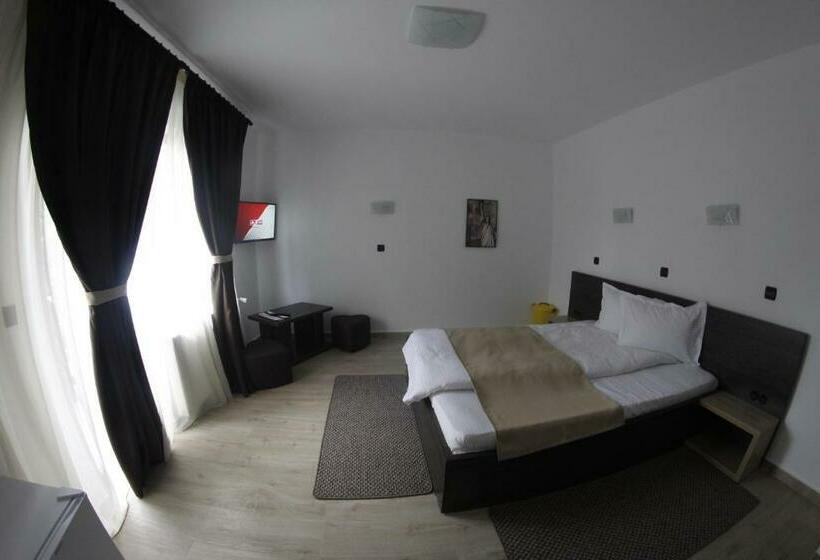 اتاق استاندارد با بالکن, Casa Laur Cu Plajă Privată