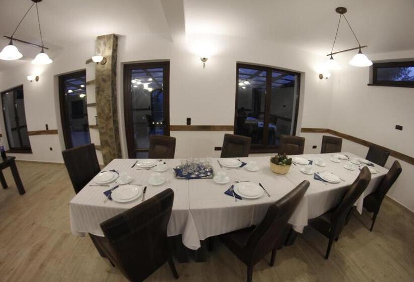 خانه 1 خوابه, Casa Laur Cu Plajă Privată