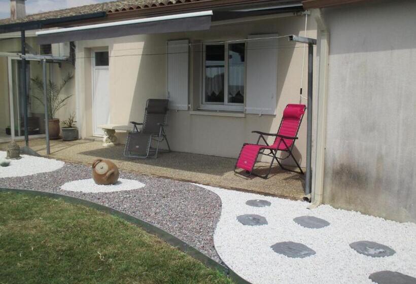 اتاق استاندارد, Chambre D'hôtes Les Ormeaux