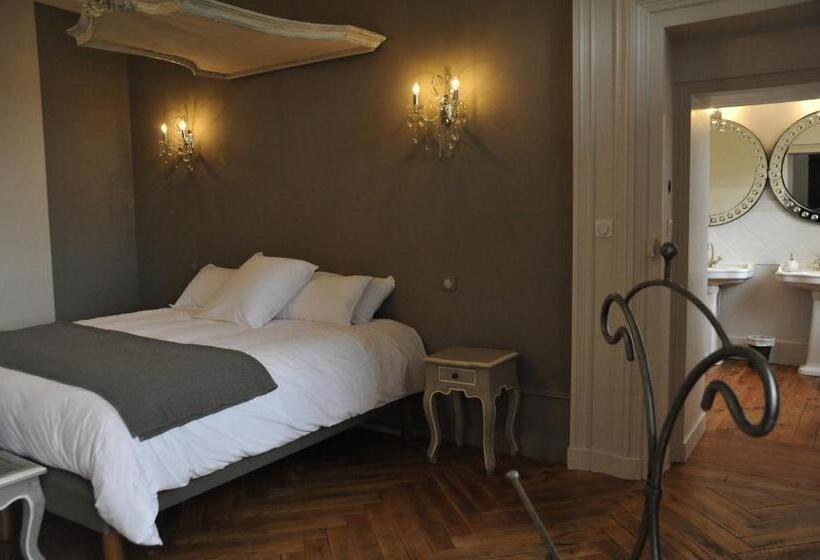 패밀리 스위트, Domaine Des Grands Cèdres