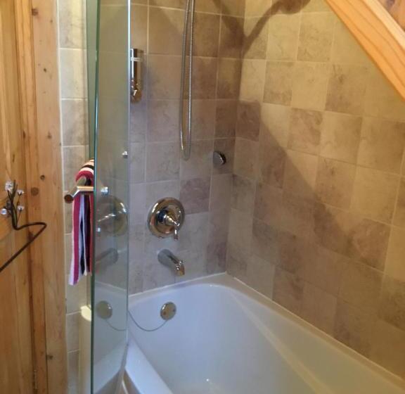 Standard room with outdoor bath, Gîte La Veilleuse