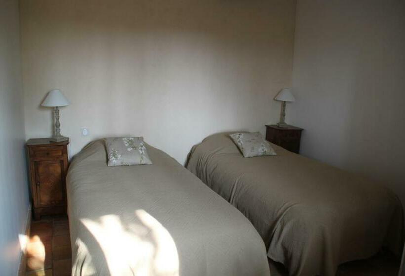 خانه 3 خوابه, Bed & Breakfast   Maison De Marie
