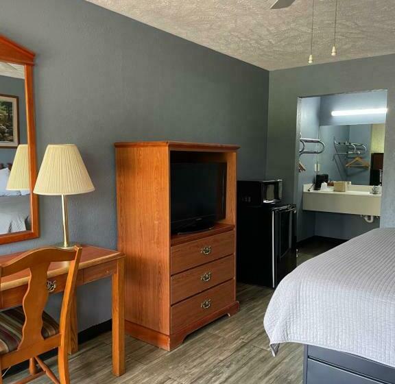 اتاق استاندارد با تخت بزرگ, Deerfield Inn