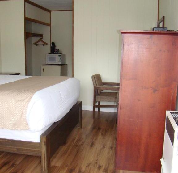 اتاق استاندارد, Paddock Inn