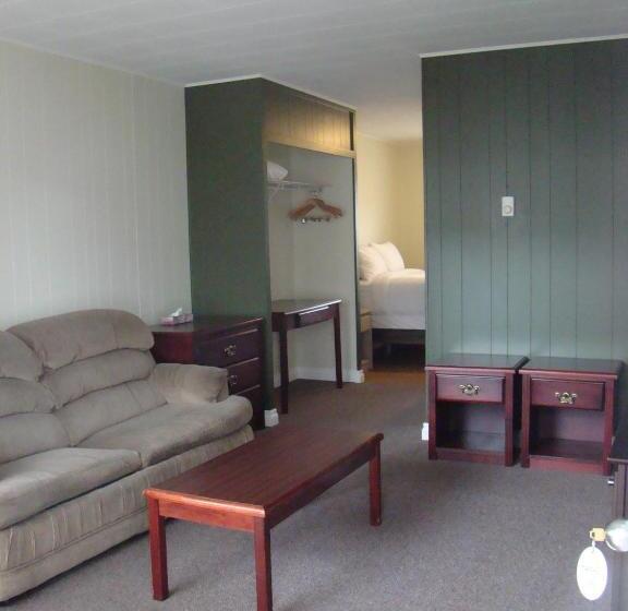 سوییت, Paddock Inn