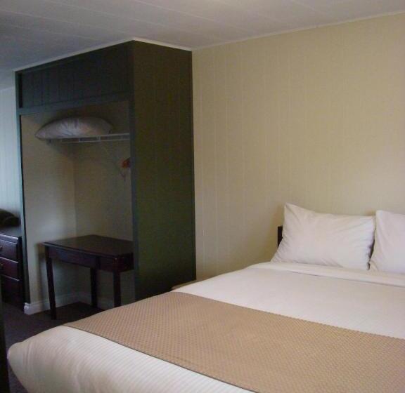 سوییت, Paddock Inn