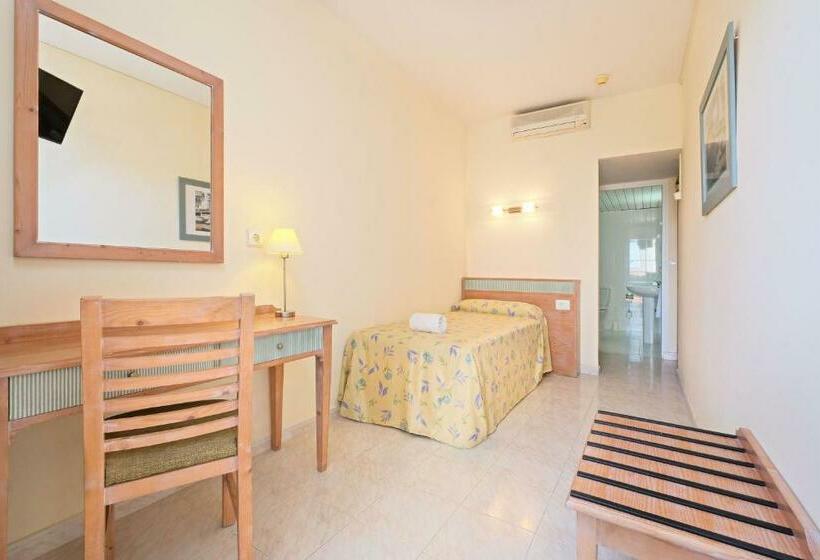 اتاق استاندارد یک نفره, Azuline Hotel Pacific