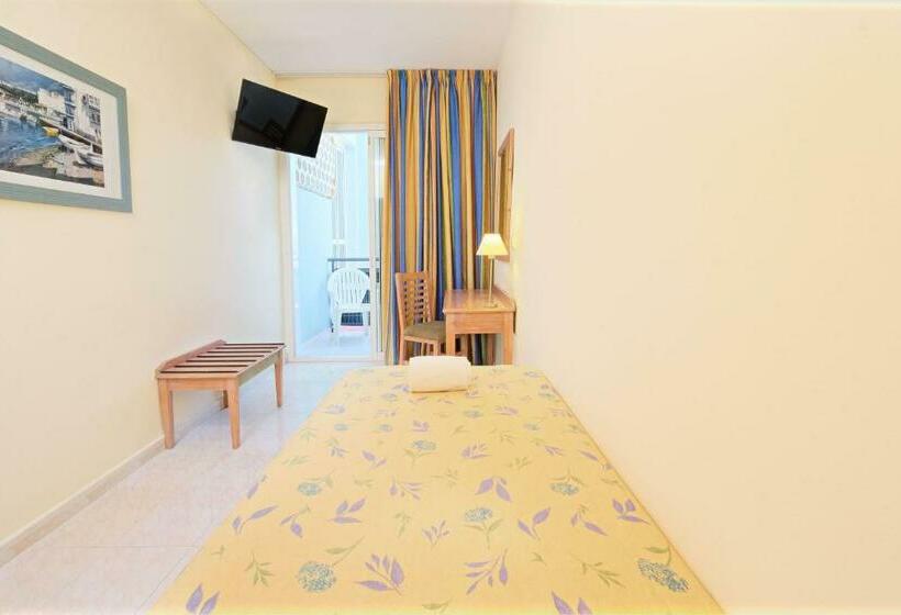 اتاق استاندارد یک نفره, Azuline Hotel Pacific