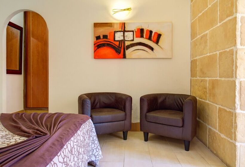 استودیوی استاندارد, Choromar Apartments