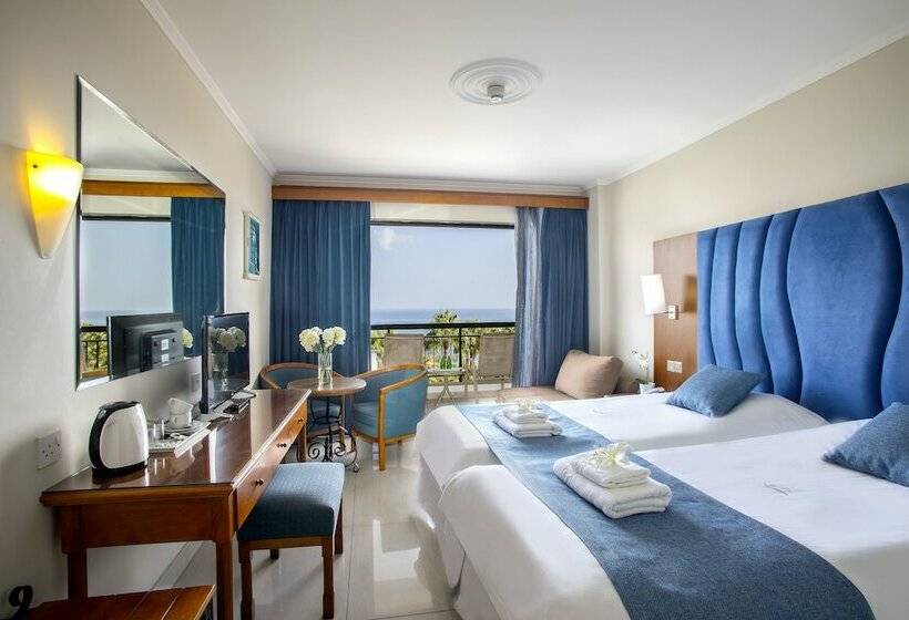 اتاق استاندارد با چشم‌انداز دریا, Anastasia Beach Hotel