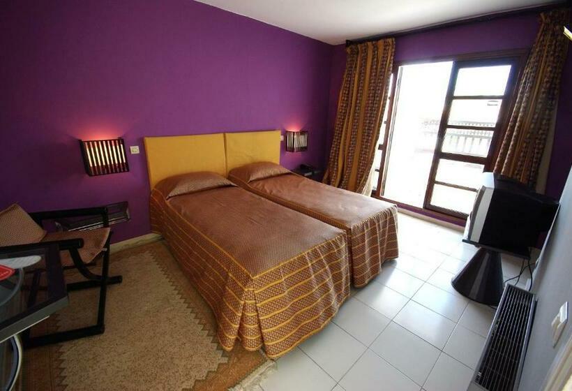 Standard Single Room, El Pueblo Tamlelt