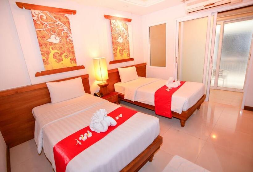 اتاق استاندارد, First Bungalow Beach Resort