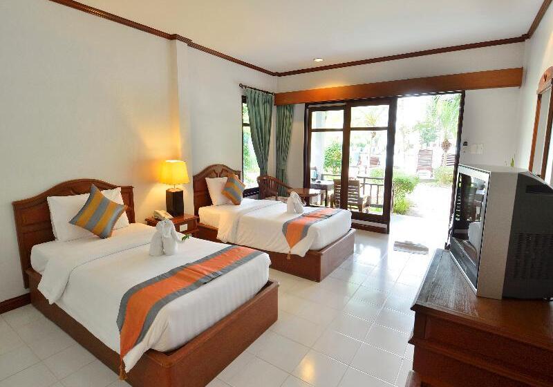 اتاق استاندارد, First Bungalow Beach Resort