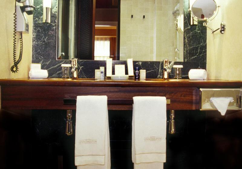 اتاق خانوادگی, Gran Hotel Guadalpín Banus